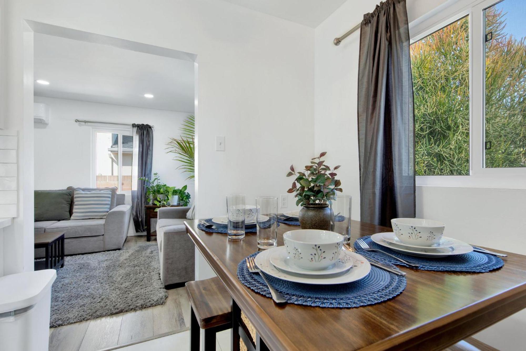 Modern Peaceful Private Oasis Near The Hébergement de vacances *